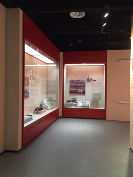 博物馆沿墙通柜