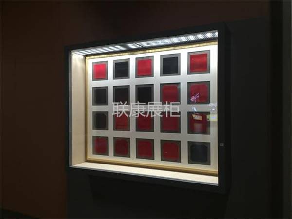 博物馆壁龛柜