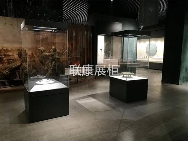 博物馆独立展柜