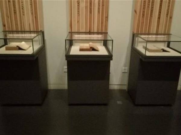 博物馆文物展柜