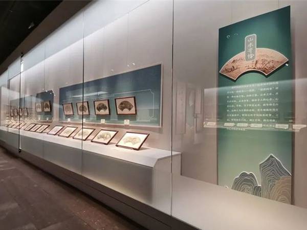 恒温恒湿展柜制作周期一般得多久？