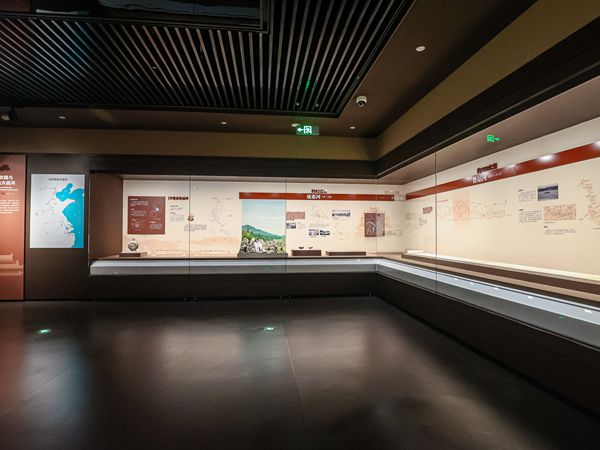 恒温恒湿文物展柜